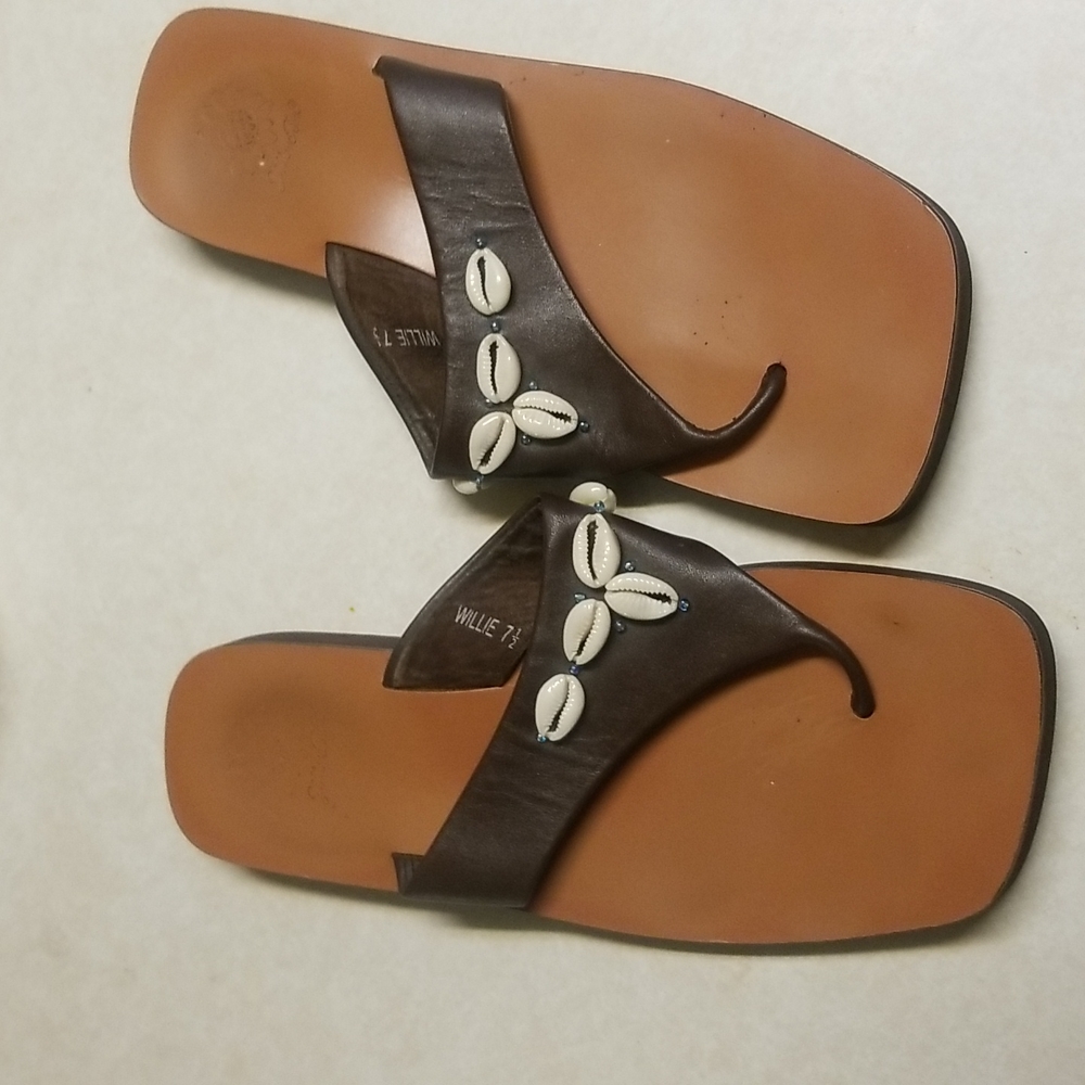 Yellow box leather flip flops size 7.5